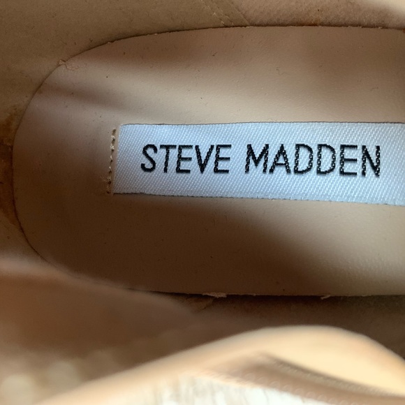 STEVE MADDEN Pettrra Taupe Suede ankle booties 4" heel size 8 - Picture 5 of 15